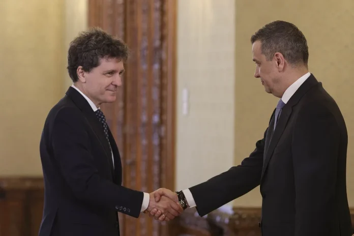 Mureșan acuză PSD de sfidarea Parlamentului dacă absentează de la votul de învestitură