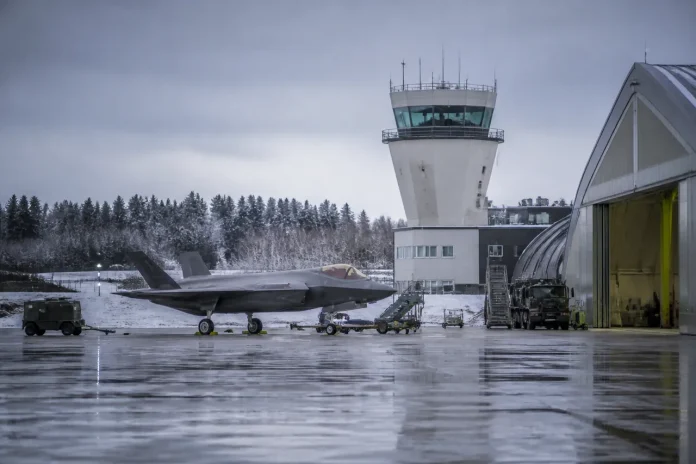 Nicușor Dan, la Summitul Arctic din Rovaniemi