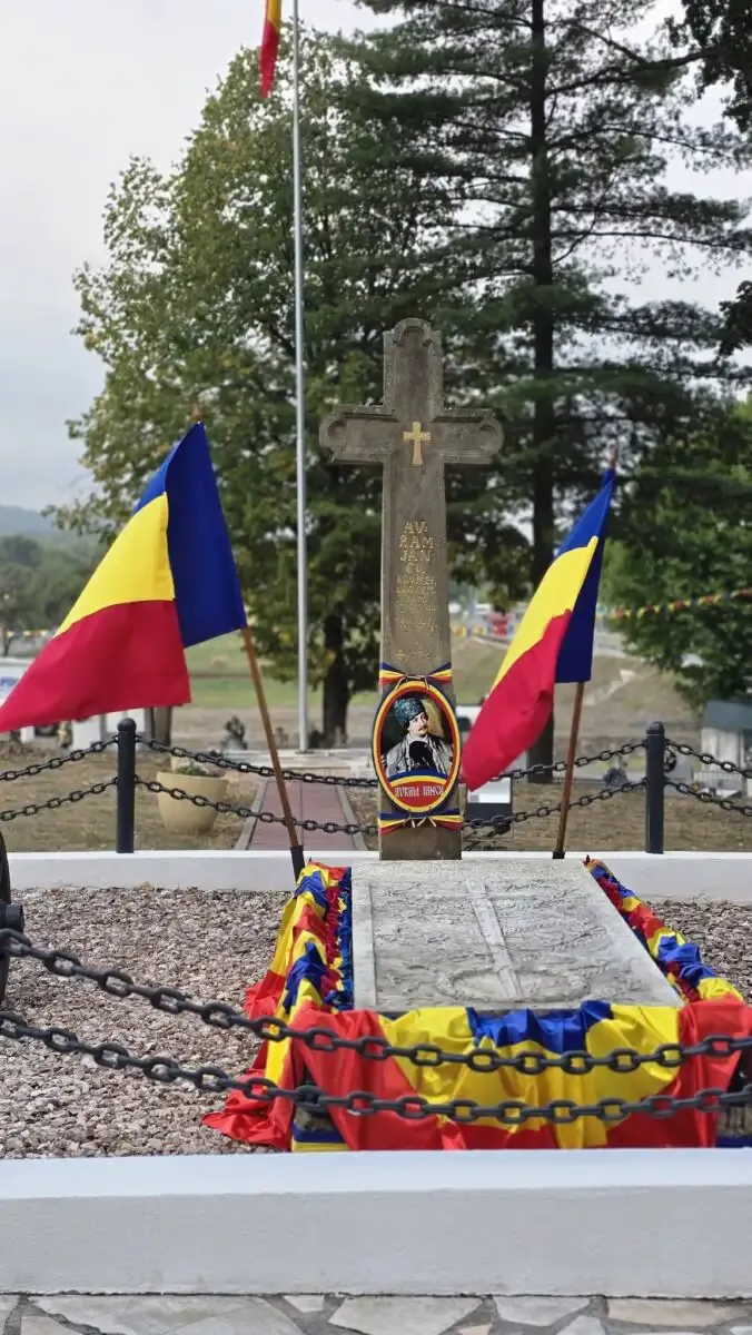 Țebea, mormântul lui Avram Iancu